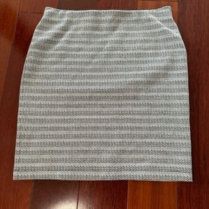 LOFT Black and White Tweed Elastic Waist Pencil Skirt